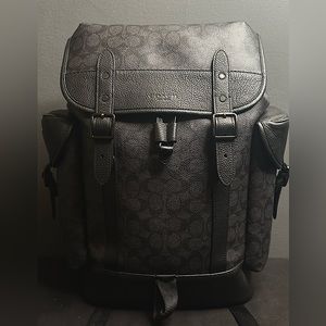 Great Condition Coach Hitch Backpack In Signature Canvas Large